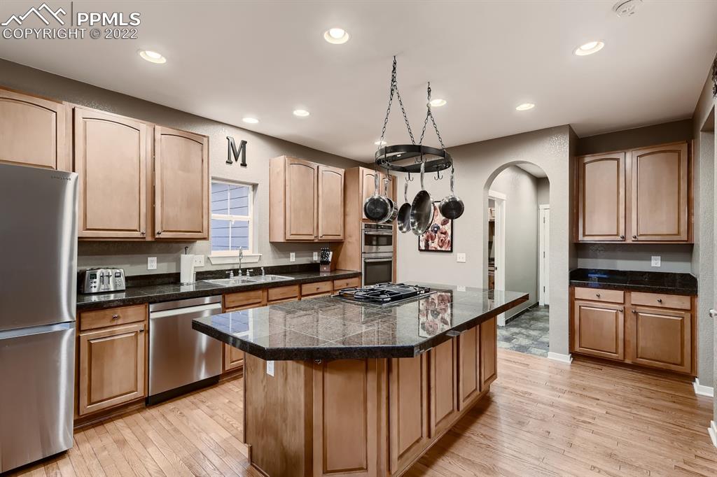 Listing 6216353, Image 8 of 28