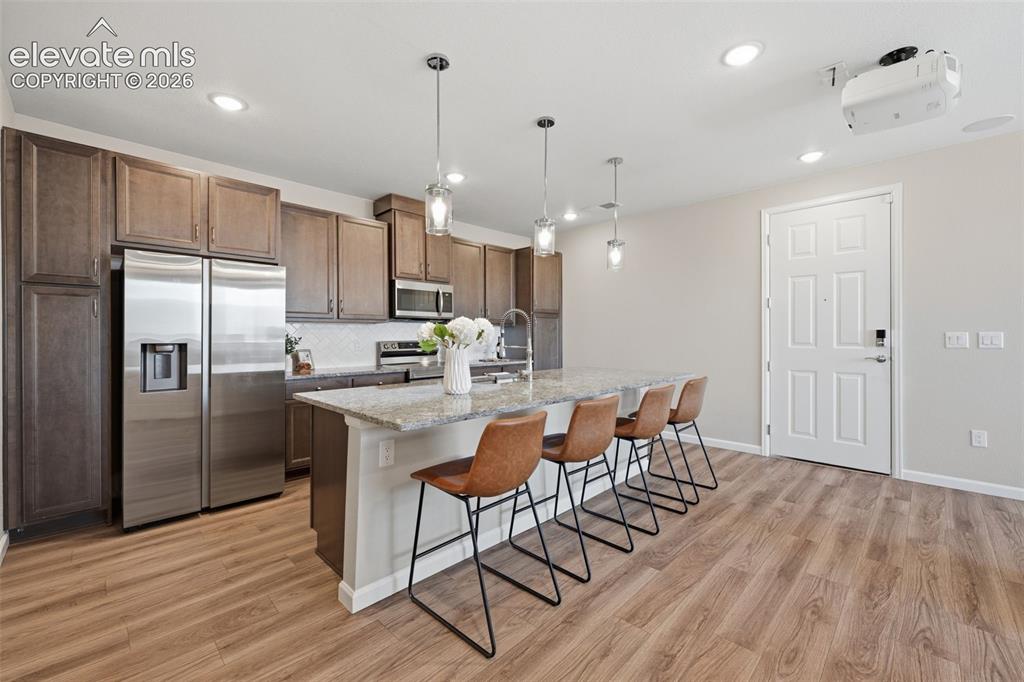 Image 8 of 18: Kitchen