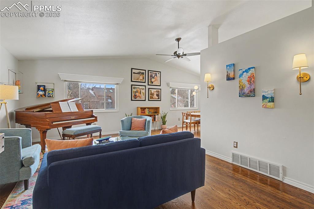 Image 11 of 46: Living Room