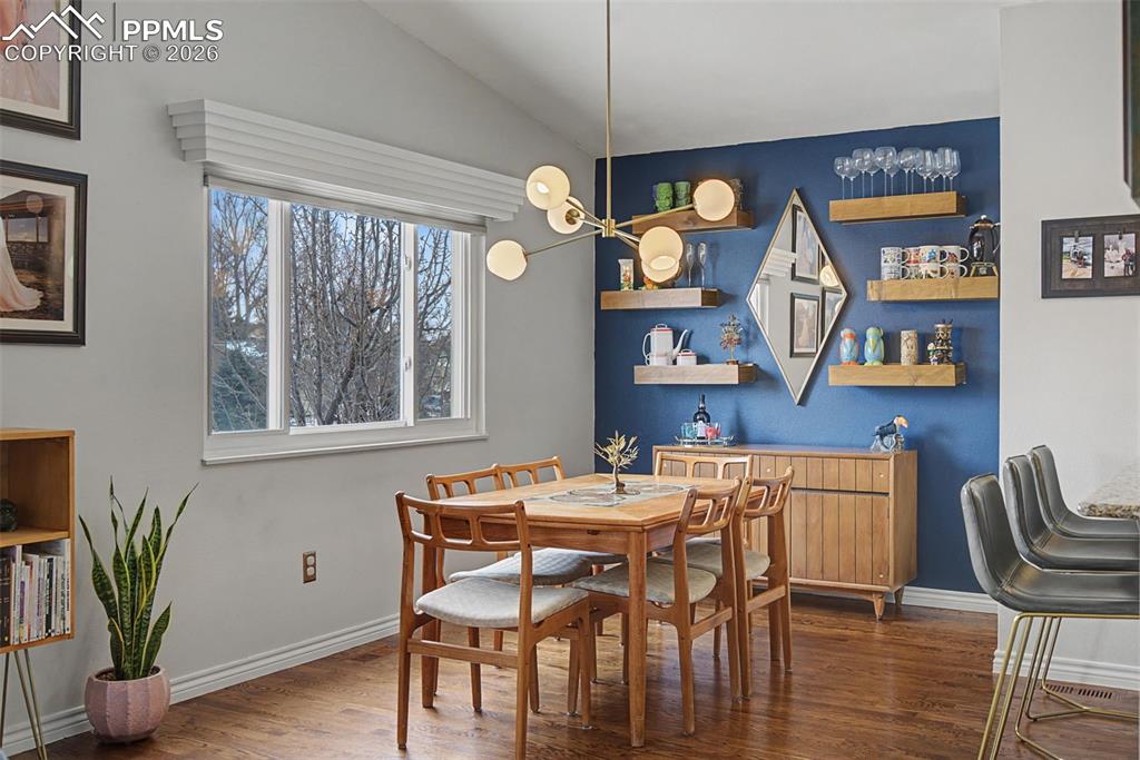 Image 9 of 46: Dining Area