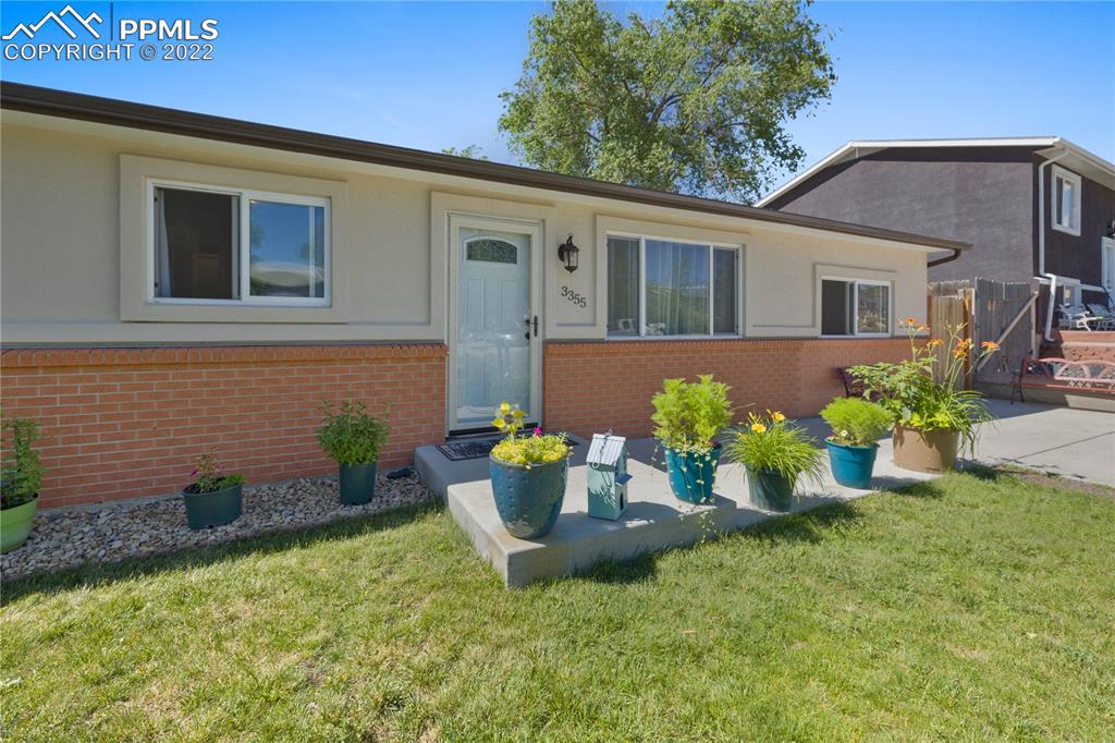 Listing 6217468, Image 1 of 33