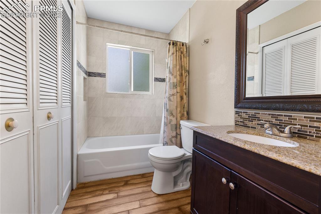 Listing 6217468, Image 25 of 33