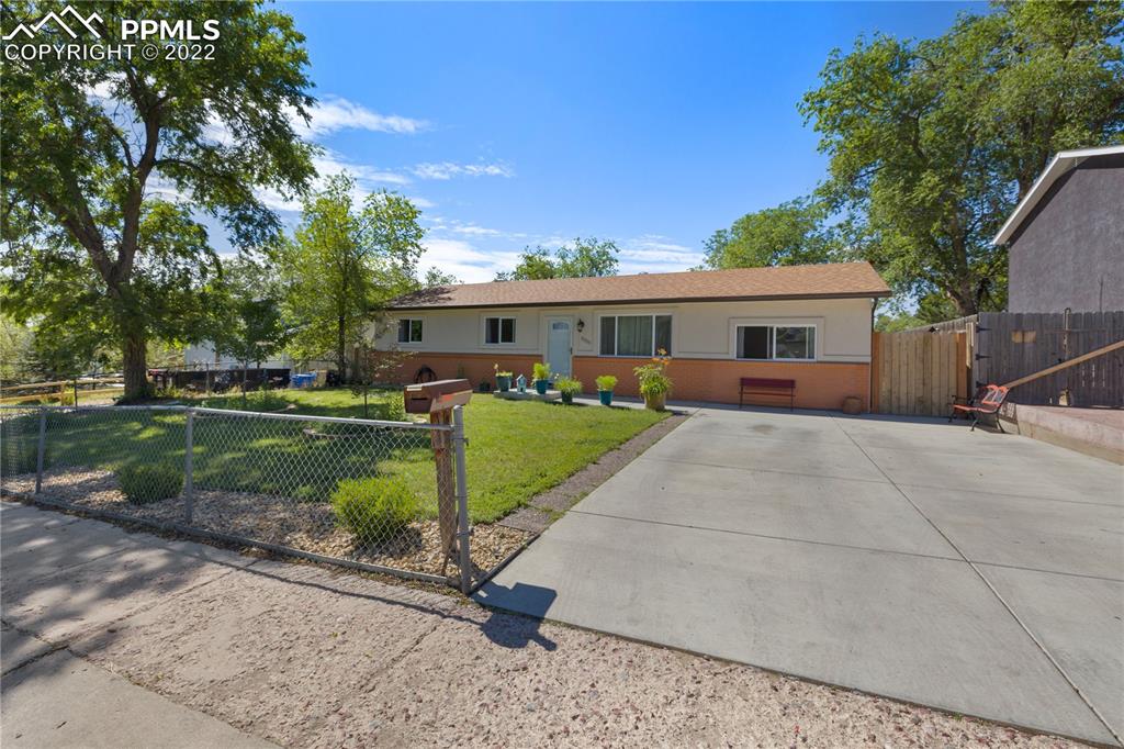 Listing 6217468, Image 3 of 33