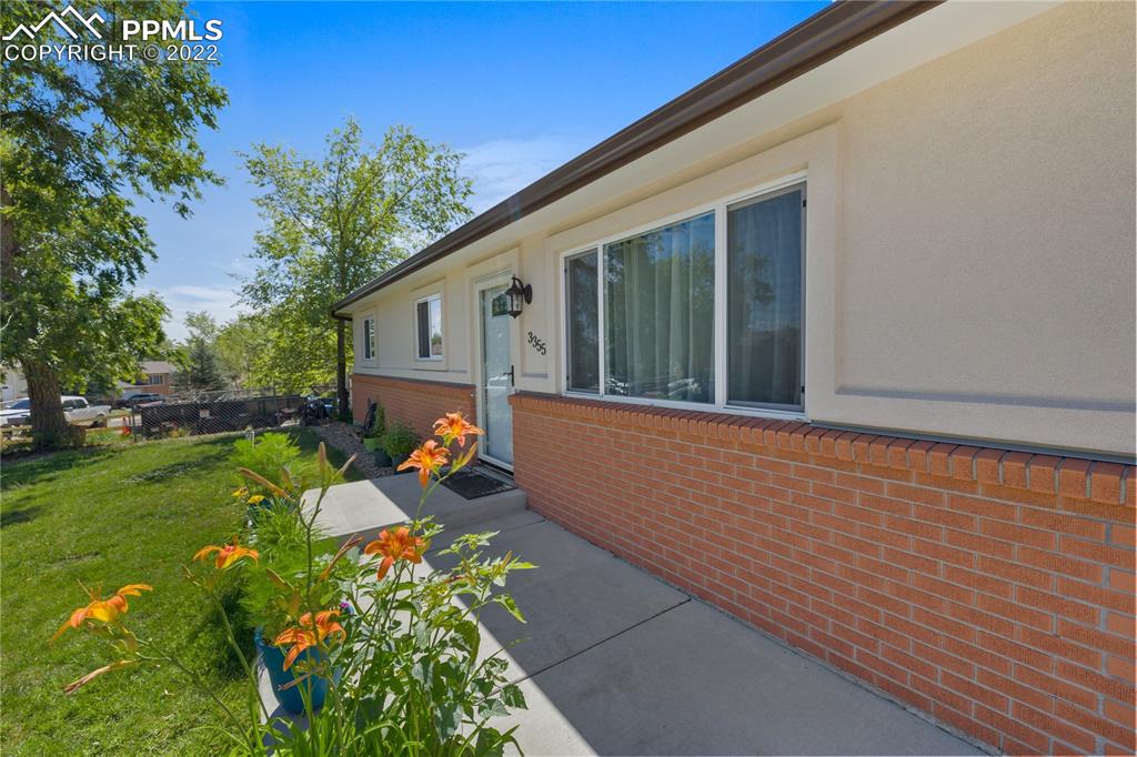 Listing 6217468, Image 5 of 33