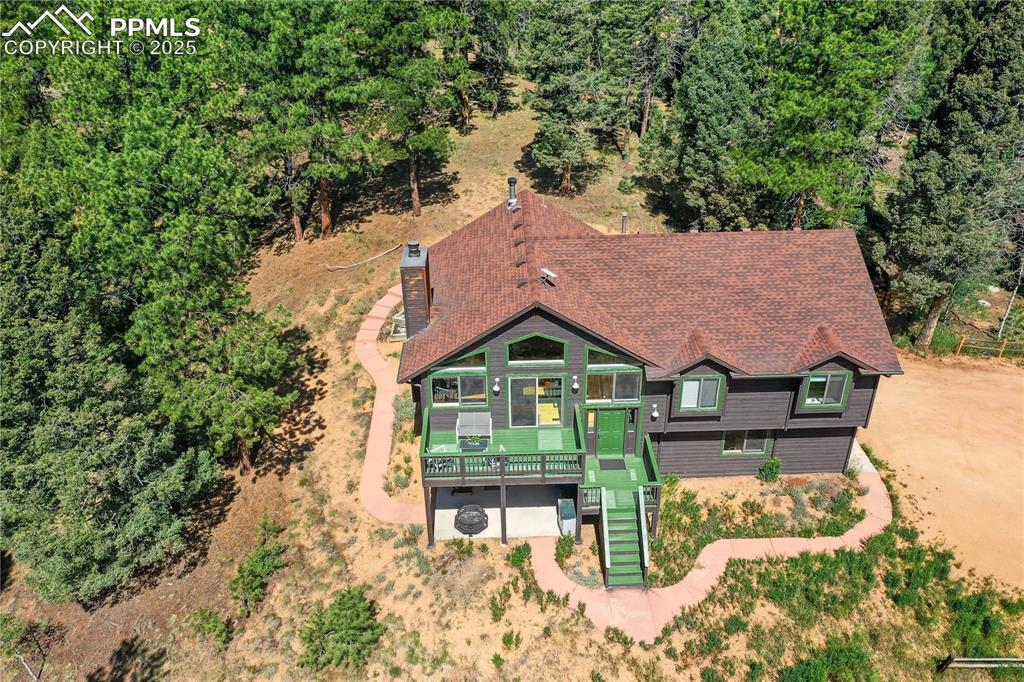 Image 10 of 39: View of subject property