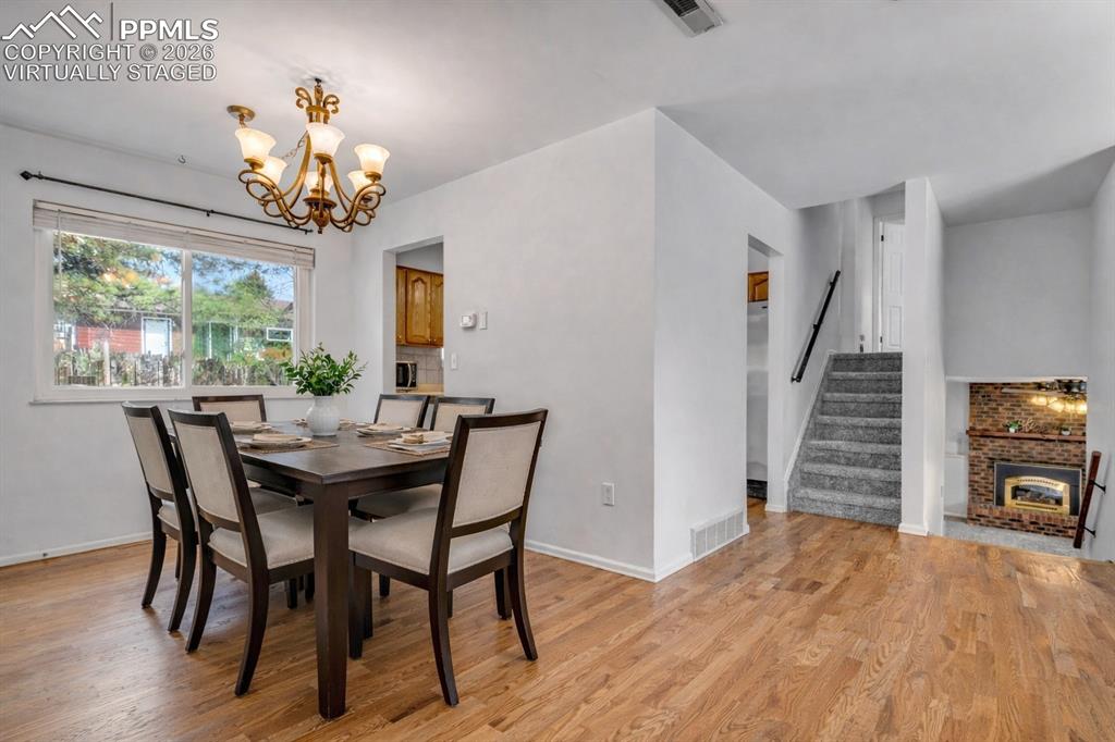 Image 8 of 31: Virtually Staged