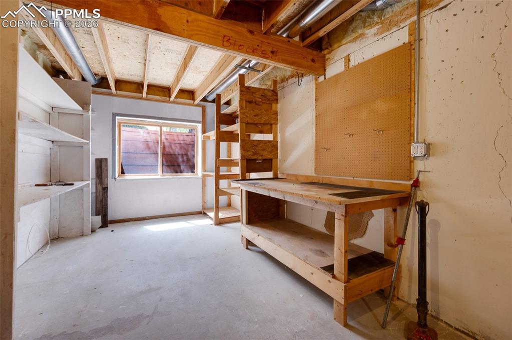 Image 47 of 50: Storage