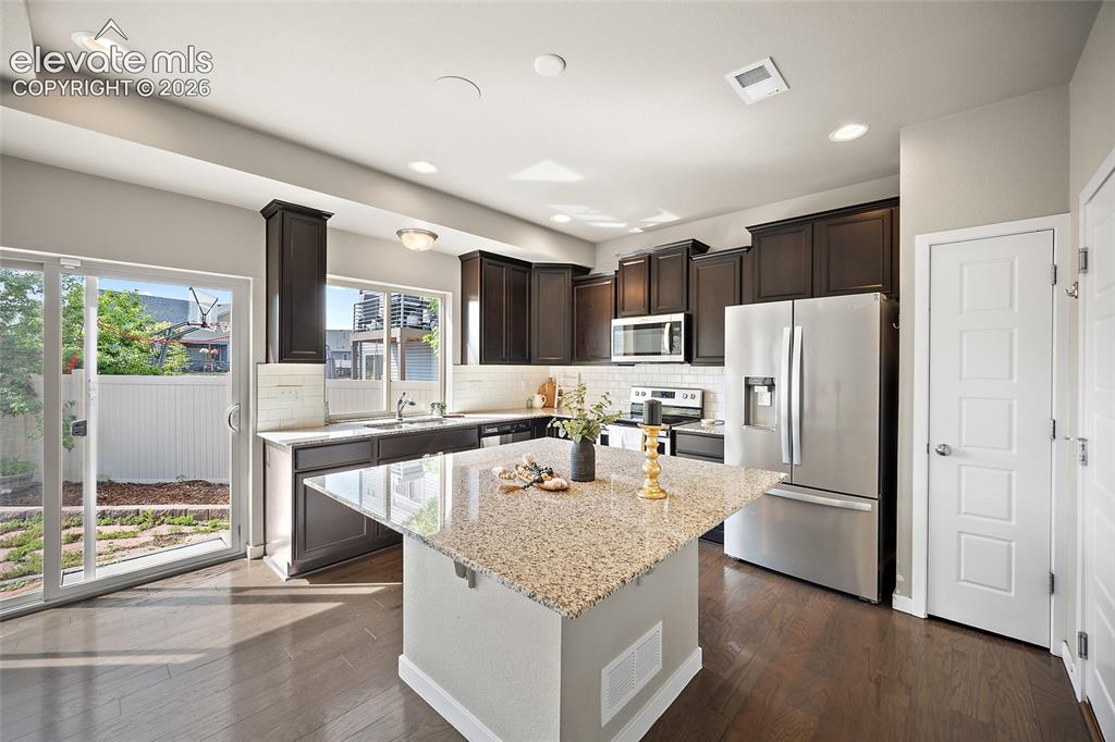 Image 8 of 34: Kitchen