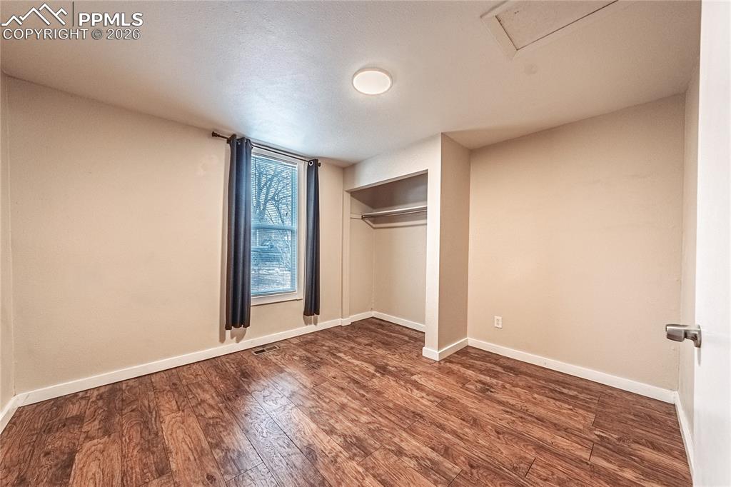 Image 14 of 38: Bedroom