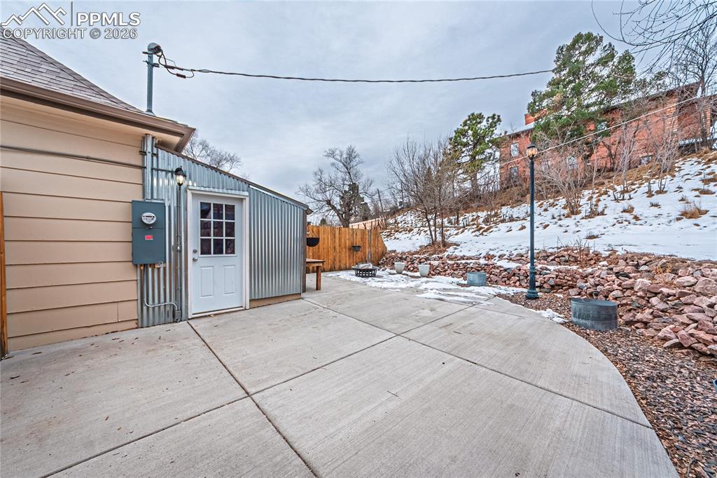 Image 30 of 38: Patio