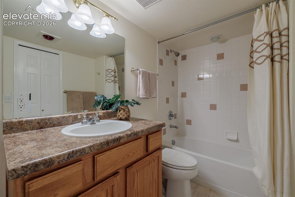 Image 34 of 41: Flex room off of bathroom could be an additional bedroom if you added a clo