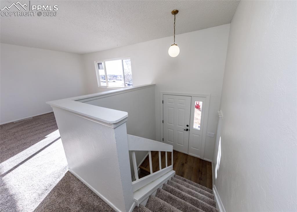 Image 19 of 42: Unit 1176