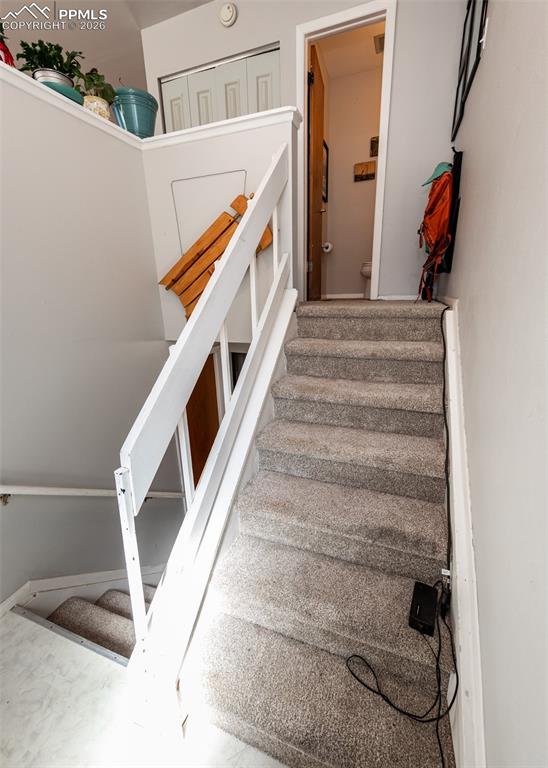 Image 3 of 42: Unit 1174