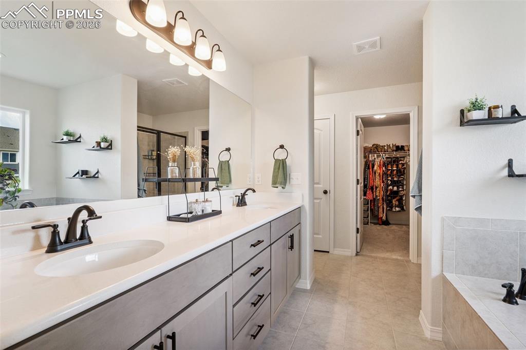 Image 25 of 35: No Description Available