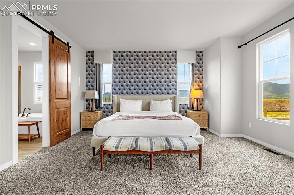 Image 12 of 40: Bedroom