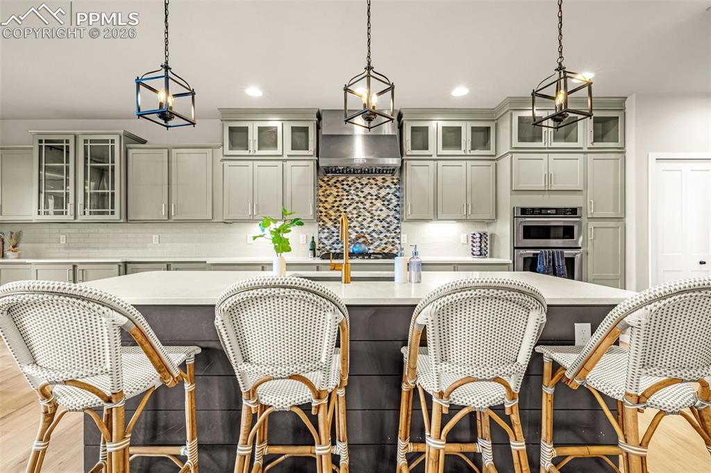 Image 8 of 40: Kitchen