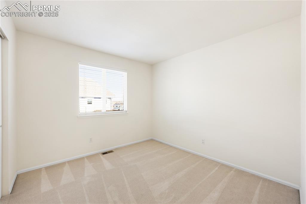 Image 18 of 47: Bedroom