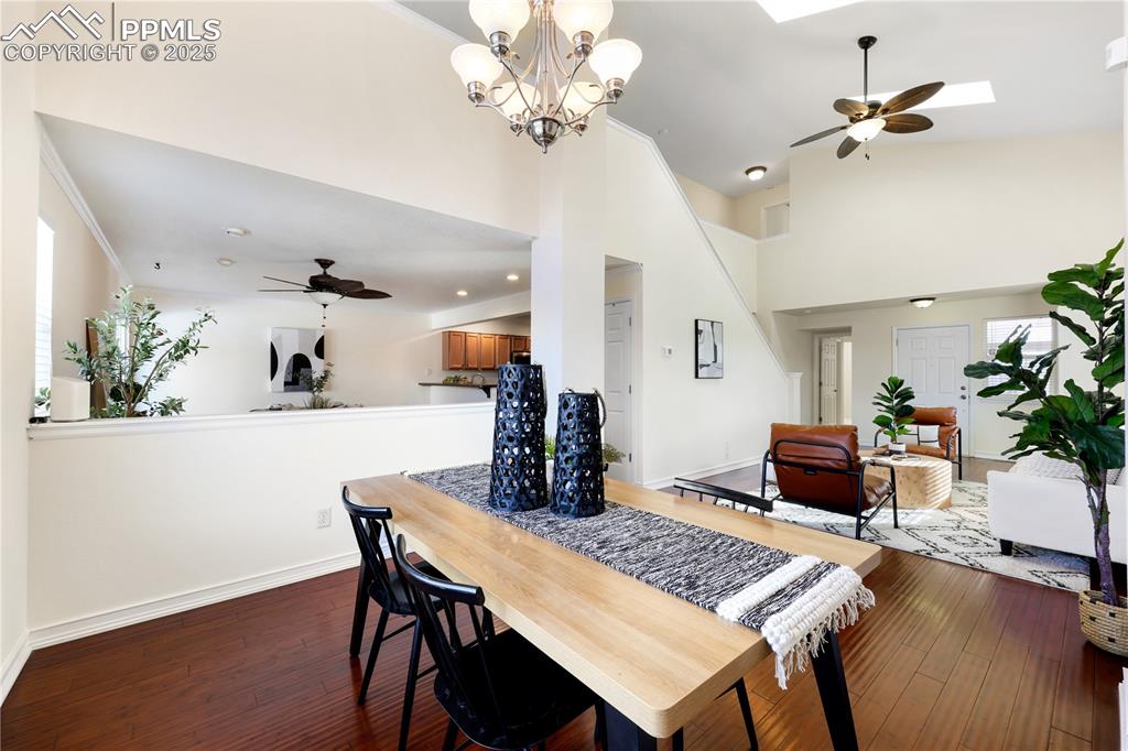 Image 7 of 47: Dining Area