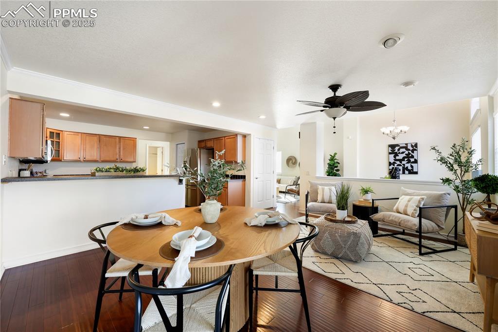 Image 9 of 47: Family Room