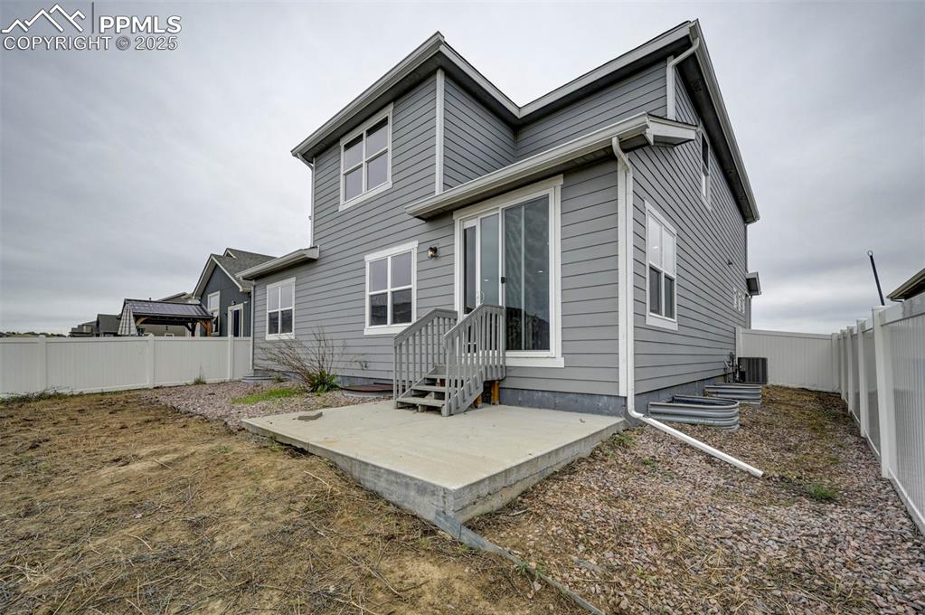 Image 37 of 37: Back of Structure