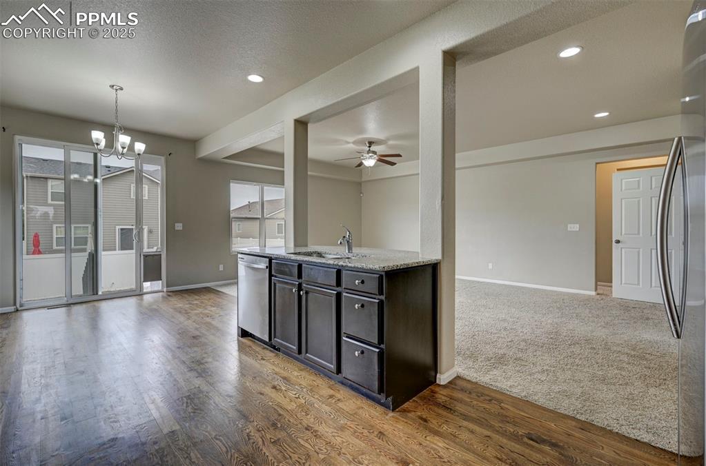 Image 7 of 37: Kitchen