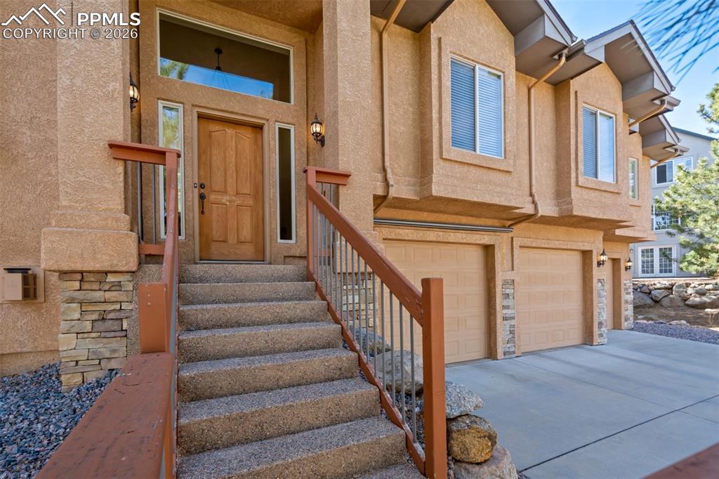 Image 43 of 49: Entry