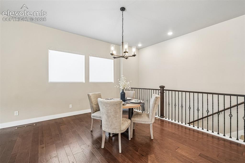 Image 11 of 48: Dining Area