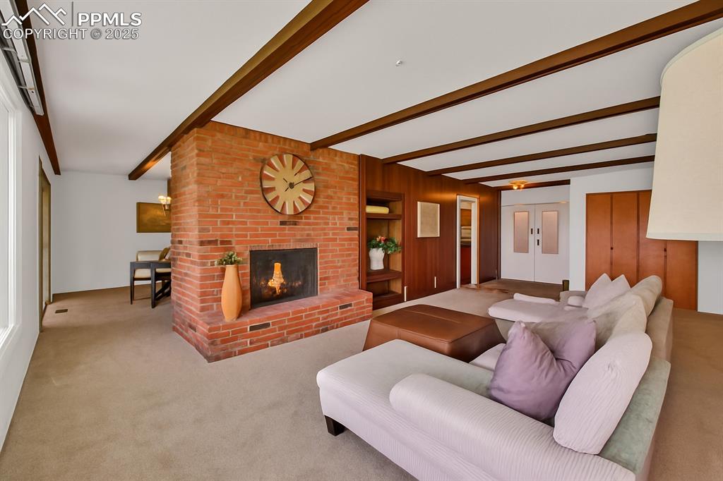 Image 7 of 43: Living Room