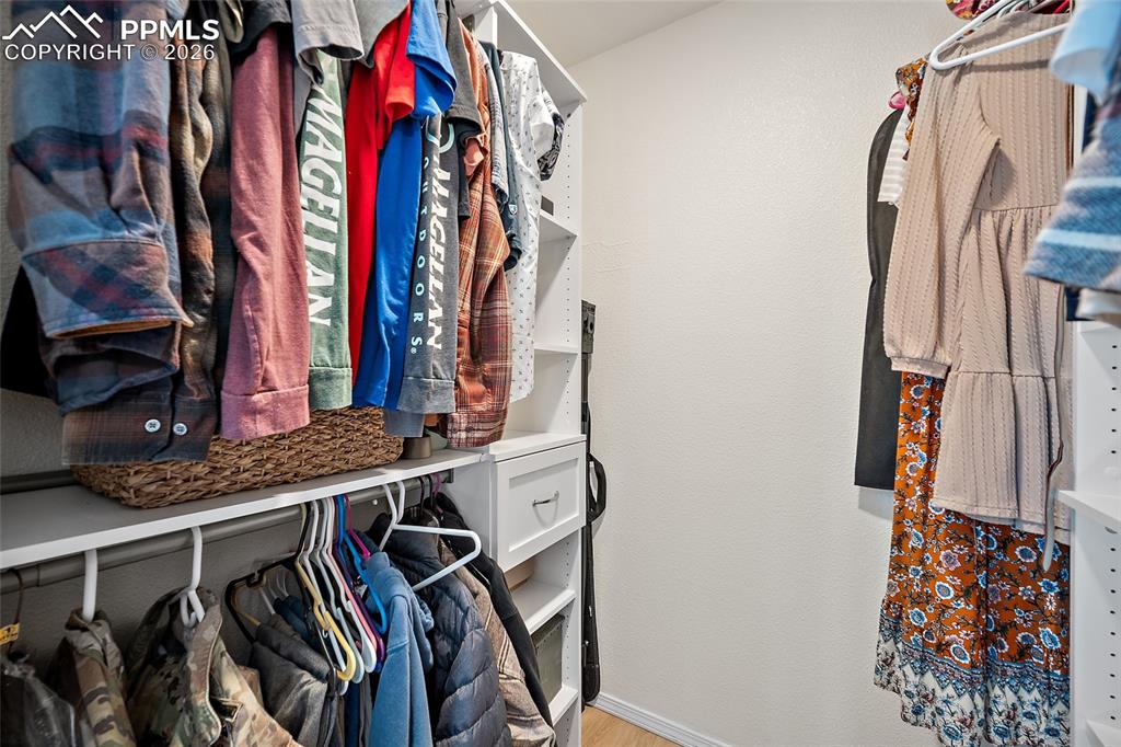 Image 24 of 44: Closet