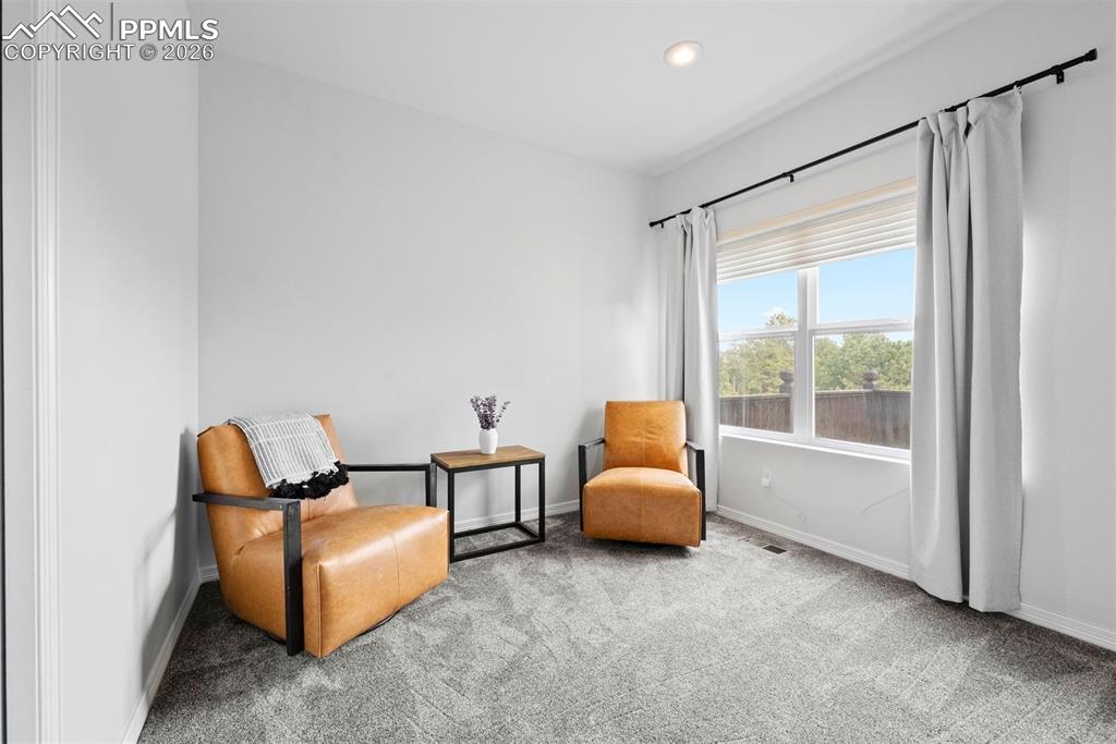 Image 26 of 50: Sitting Room