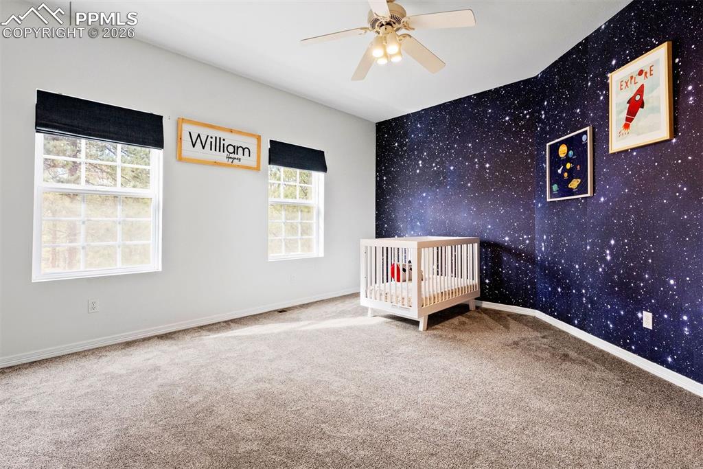 Image 37 of 50: Bedroom