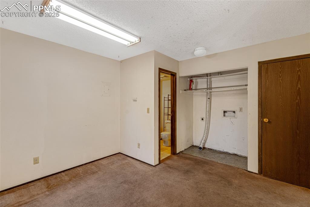 Image 11 of 30: Bedroom