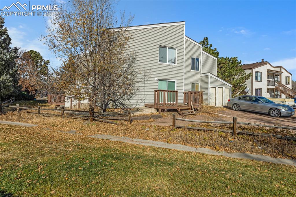 Image 4 of 30: Side of Structure