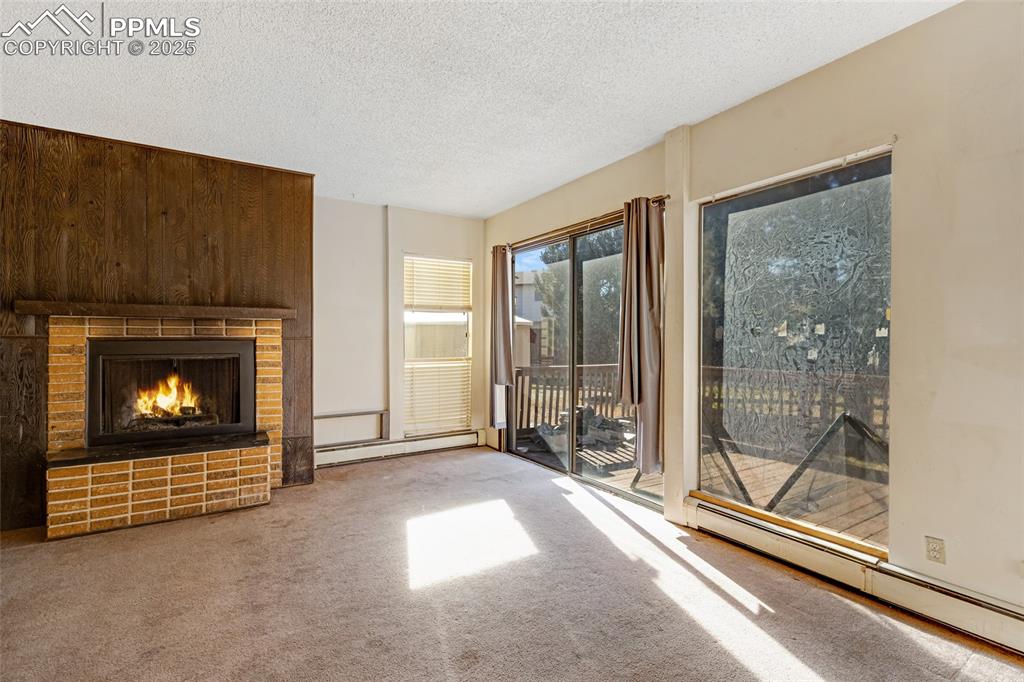 Image 9 of 30: Living Room