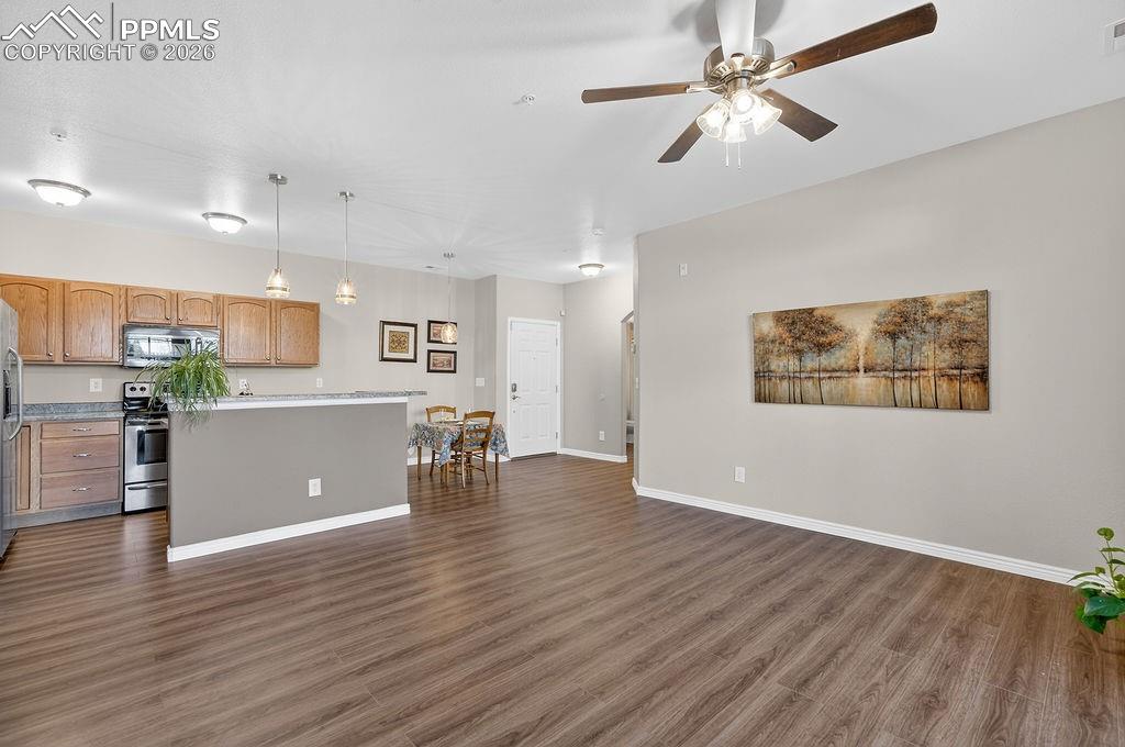 Image 2 of 26: Living Room