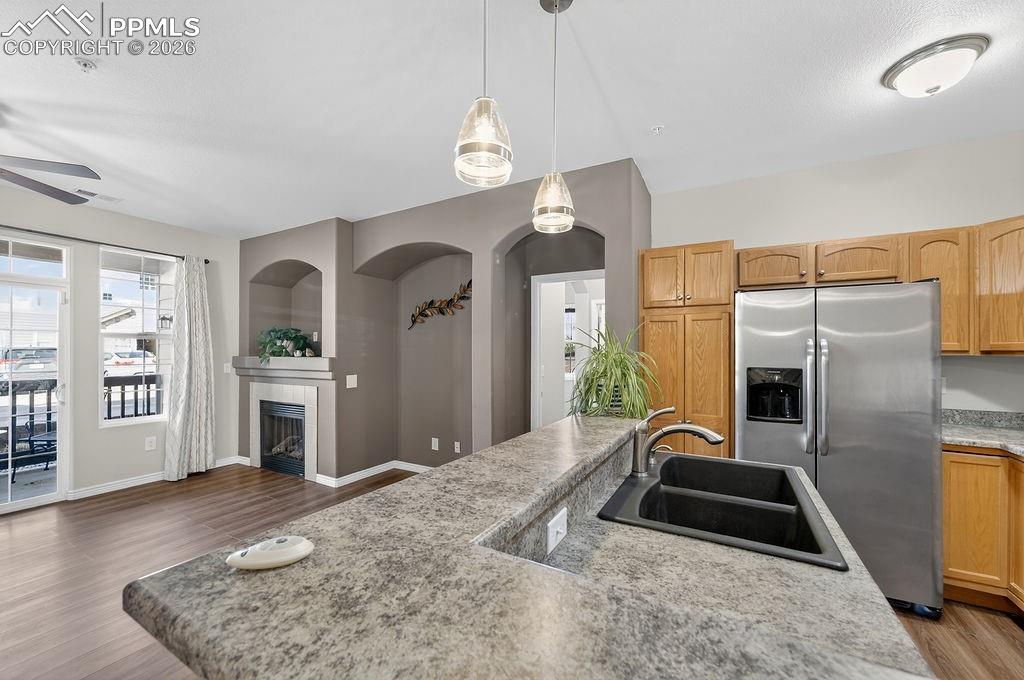 Image 8 of 26: Kitchen