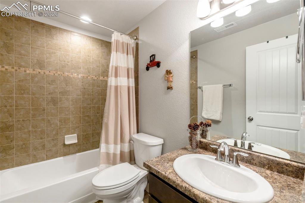 Image 21 of 28: Full bathroom in the basement