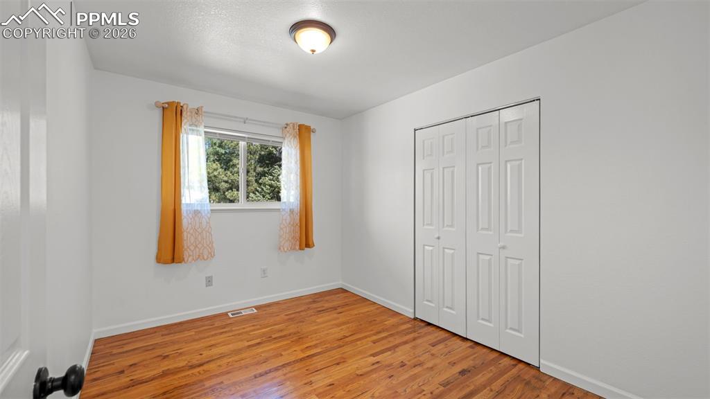 Image 20 of 40: Bedroom