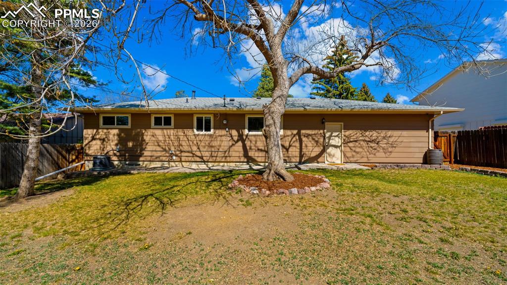 Image 29 of 40: Back of Structure