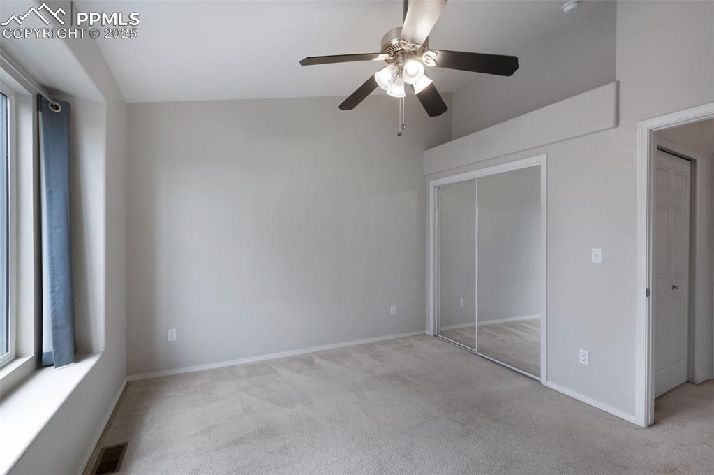 Image 20 of 34: Bedroom