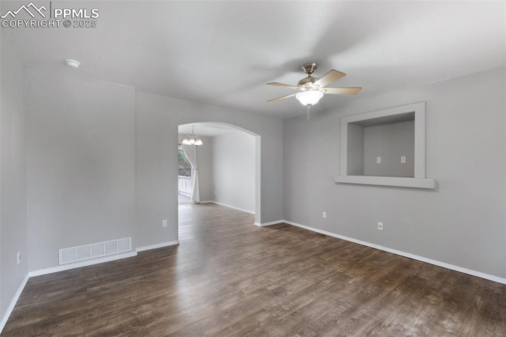 Image 5 of 34: Living Room