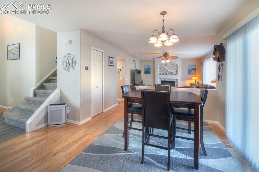 Image 10 of 34: Dining Area