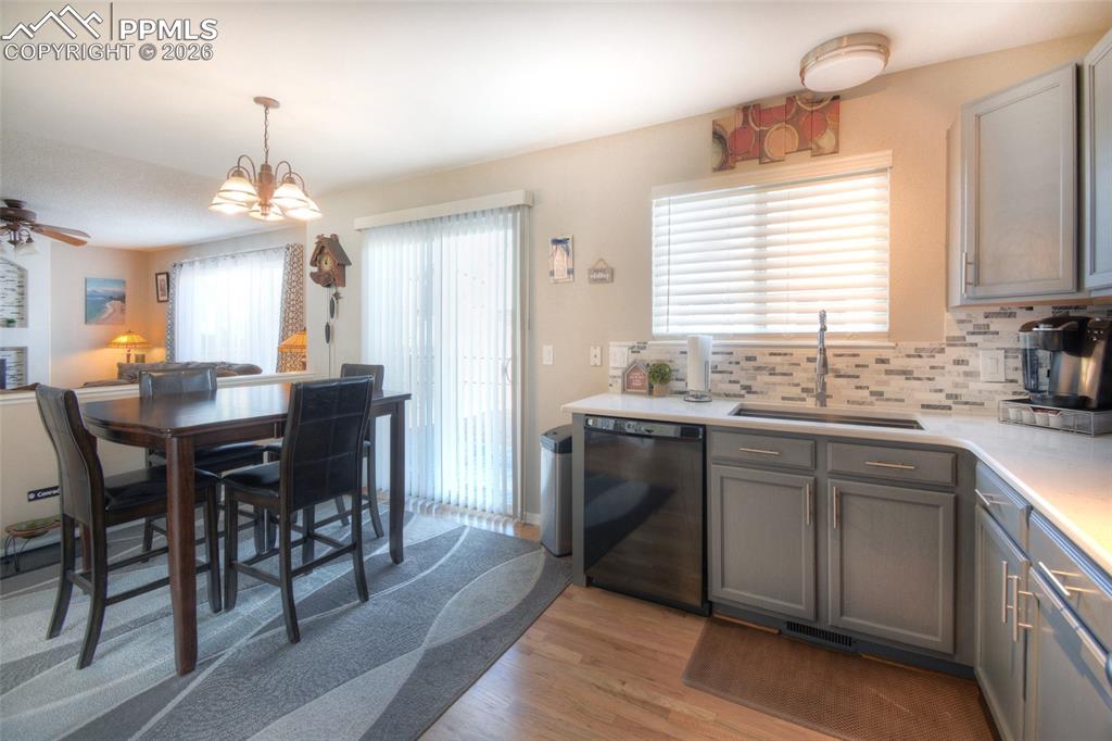 Image 9 of 34: Kitchen