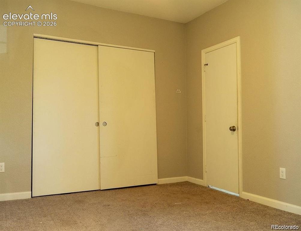 Image 16 of 27: Bedroom