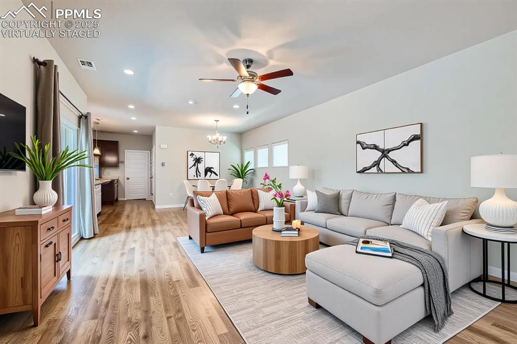 Image 3 of 31: Virtually Staged