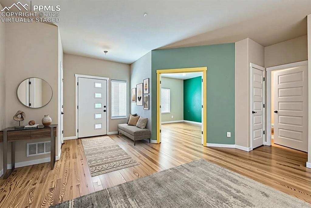 Image 5 of 31: Virtually Staged