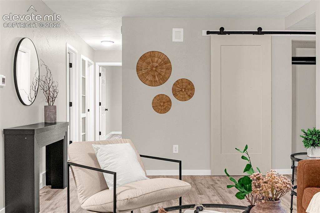 Image 16 of 39: Sitting Room