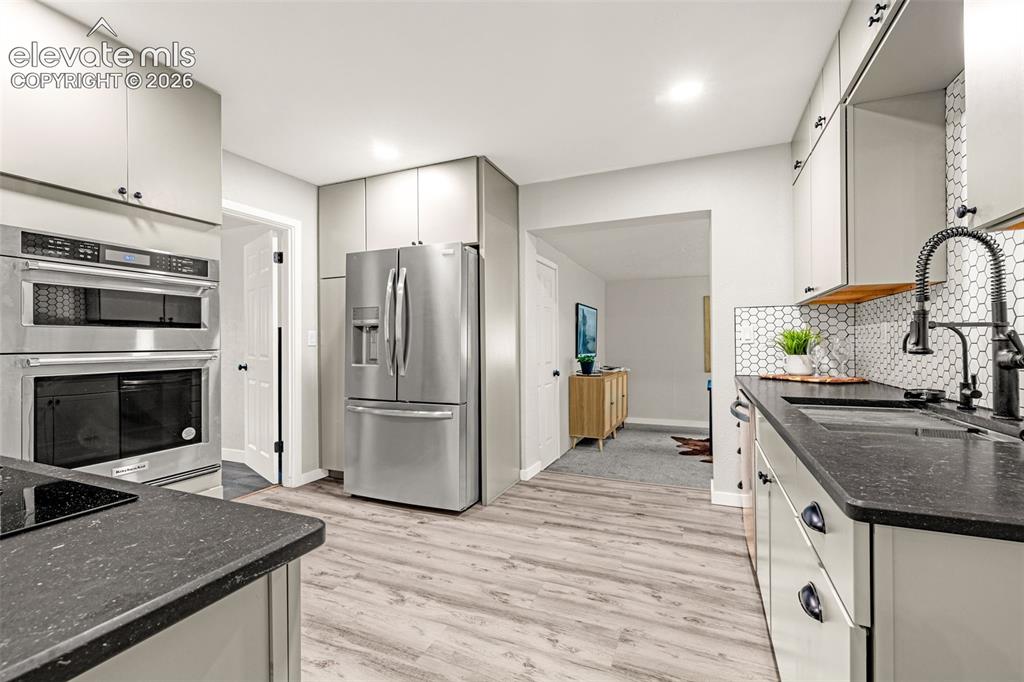 Image 8 of 39: Kitchen