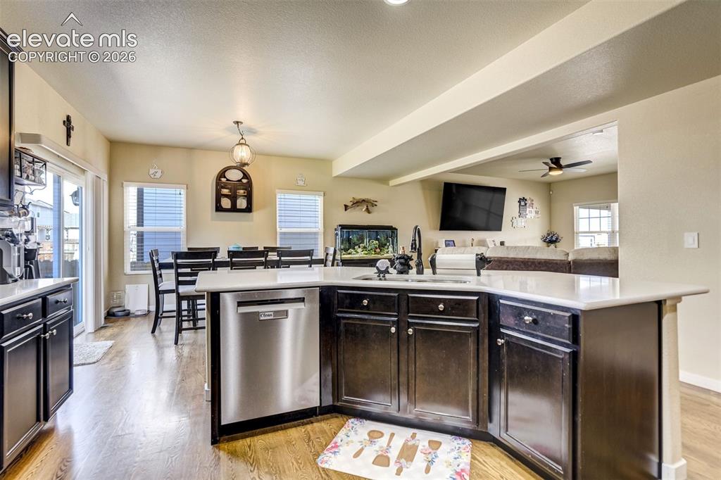 Image 11 of 42: Kitchen