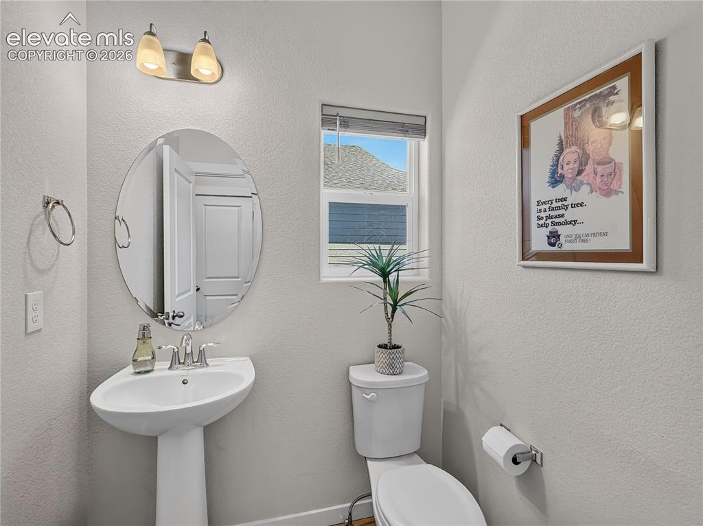 Image 10 of 39: Bathroom